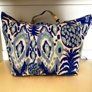 Lilly Pulitzer Tropi Call Me Reversible Tote + Matching coin purse